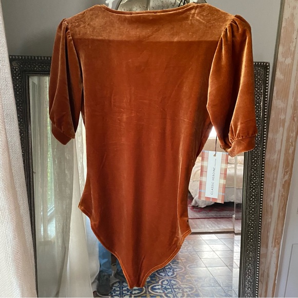 Beautiful forever 21 Contemporary velvet bodysuit - Picture 5 of 9